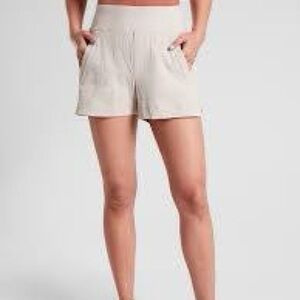 Athleta Women's Cargo Shorts in Tan